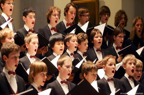 Perform in a choir